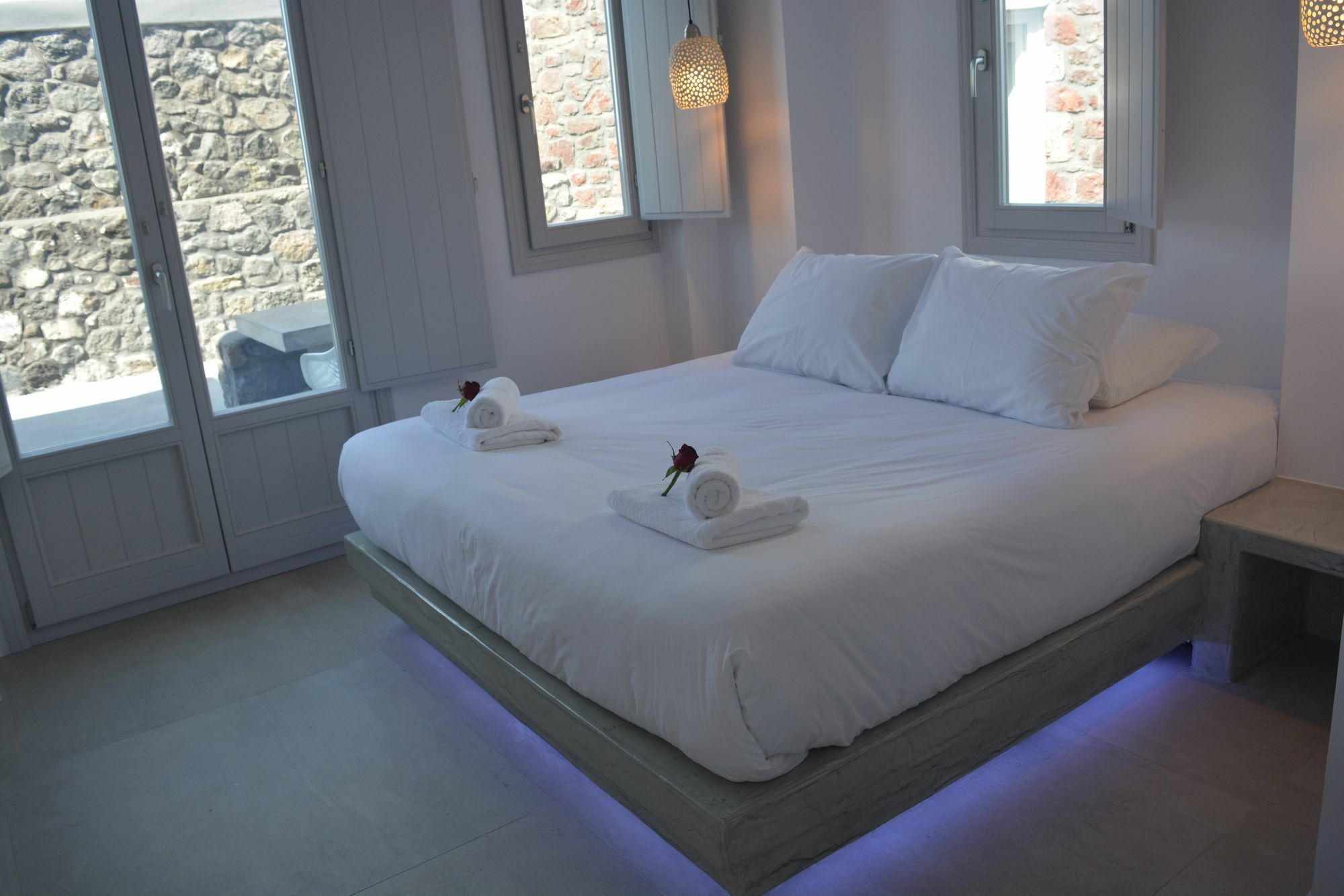 Elysian Santorini Hotel Oía Buitenkant foto